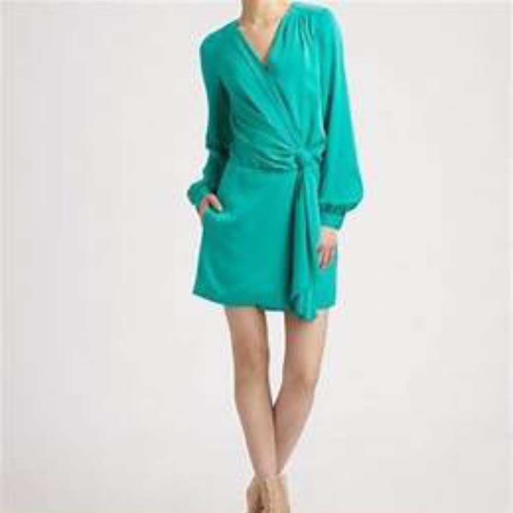 NEW W TAGS — DVF Diane Von Furstenberg Emerald Silk Wrap Dress